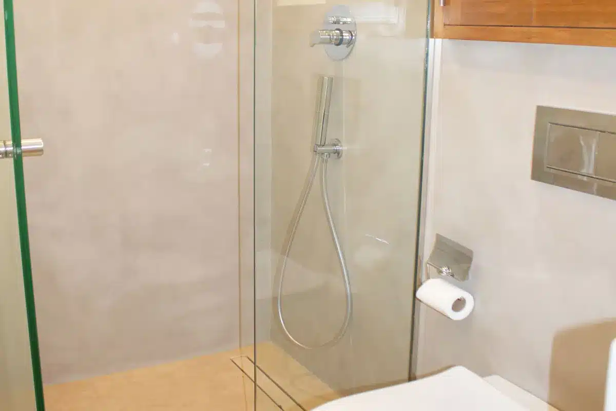 CM-S01.526_Casas_Mallorca_Tramuntana_Puerto-de-Sóller_Apartment_Centre_Bathroom