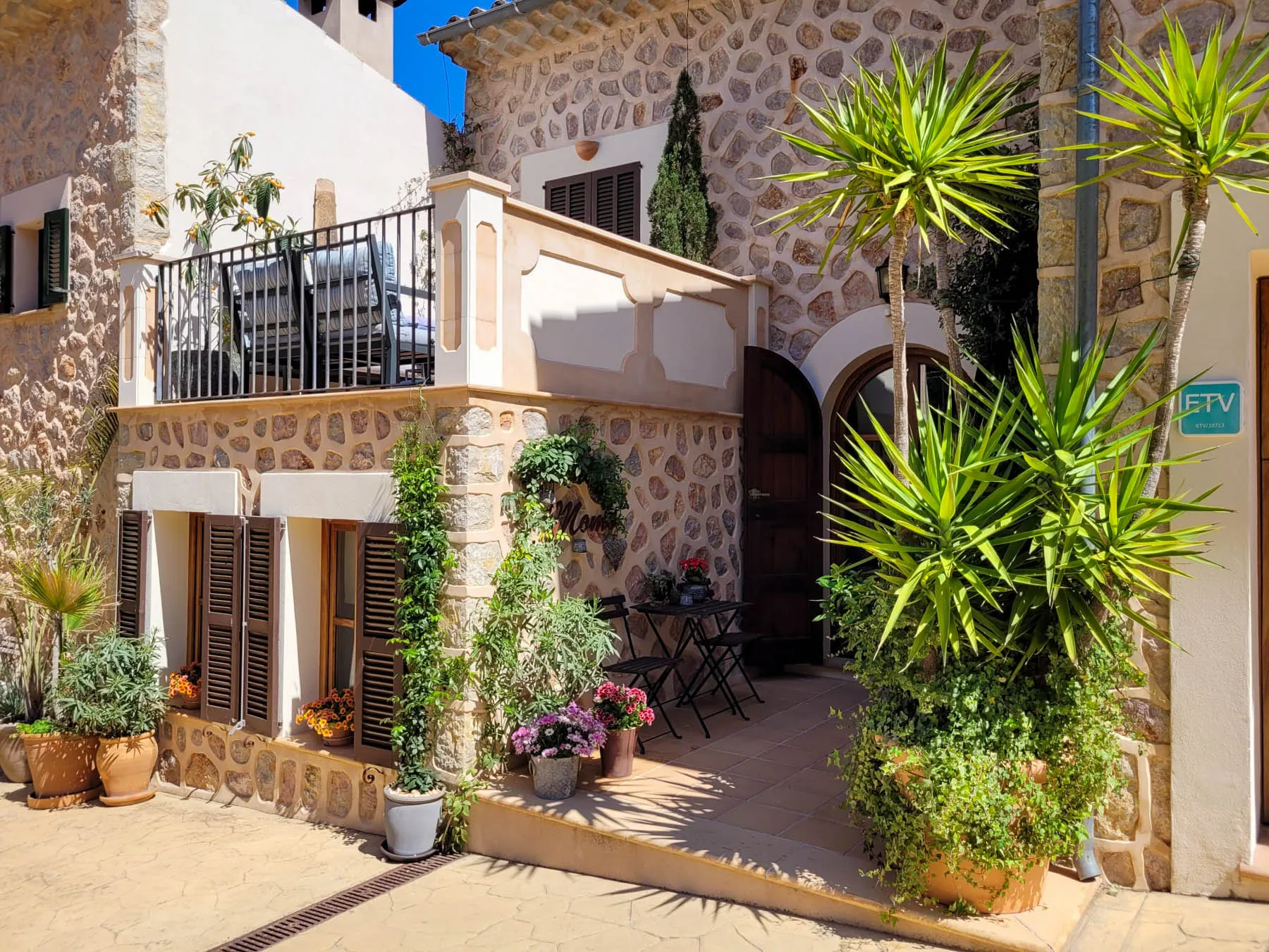 CM-S01.755_Casas_Mallorca_Real_Estate_House_Fornalutx_Facade_ETV