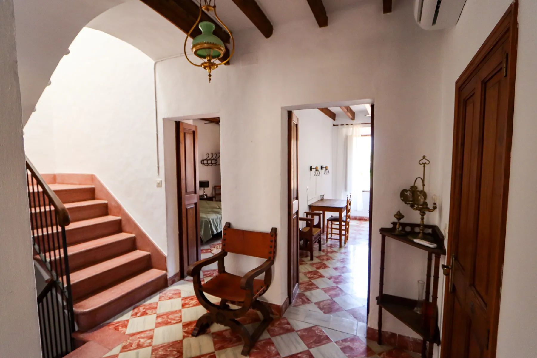 CM-R01.869_Casas_Mallorca_Tramuntana_Soller_Townhouse_stairway