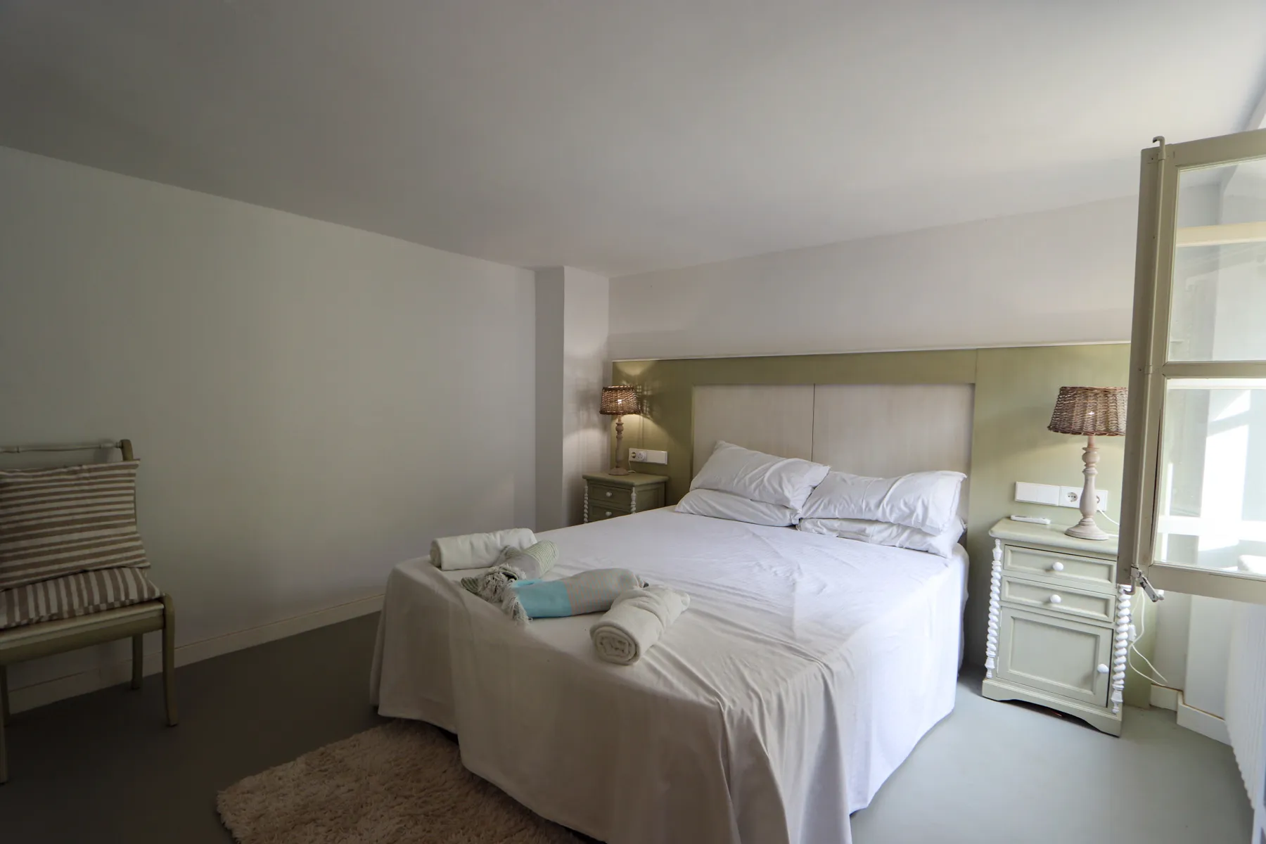 CM-S01.875_Casas_Mallorca_Tramuntana_Townhouse_Soller_bedroom_3