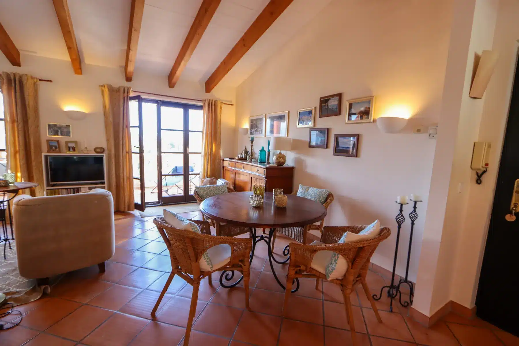 CM-S01.885_Casas_Mallorca_Tramuntana_Apartment_Puerto_de_Sóller_dining_room