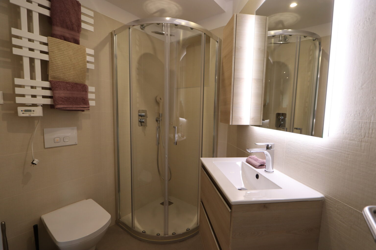 CM-R01.918_Casas_Mallorca_Tramuntana_Apartment_Puerto_de_Sóller_Bath