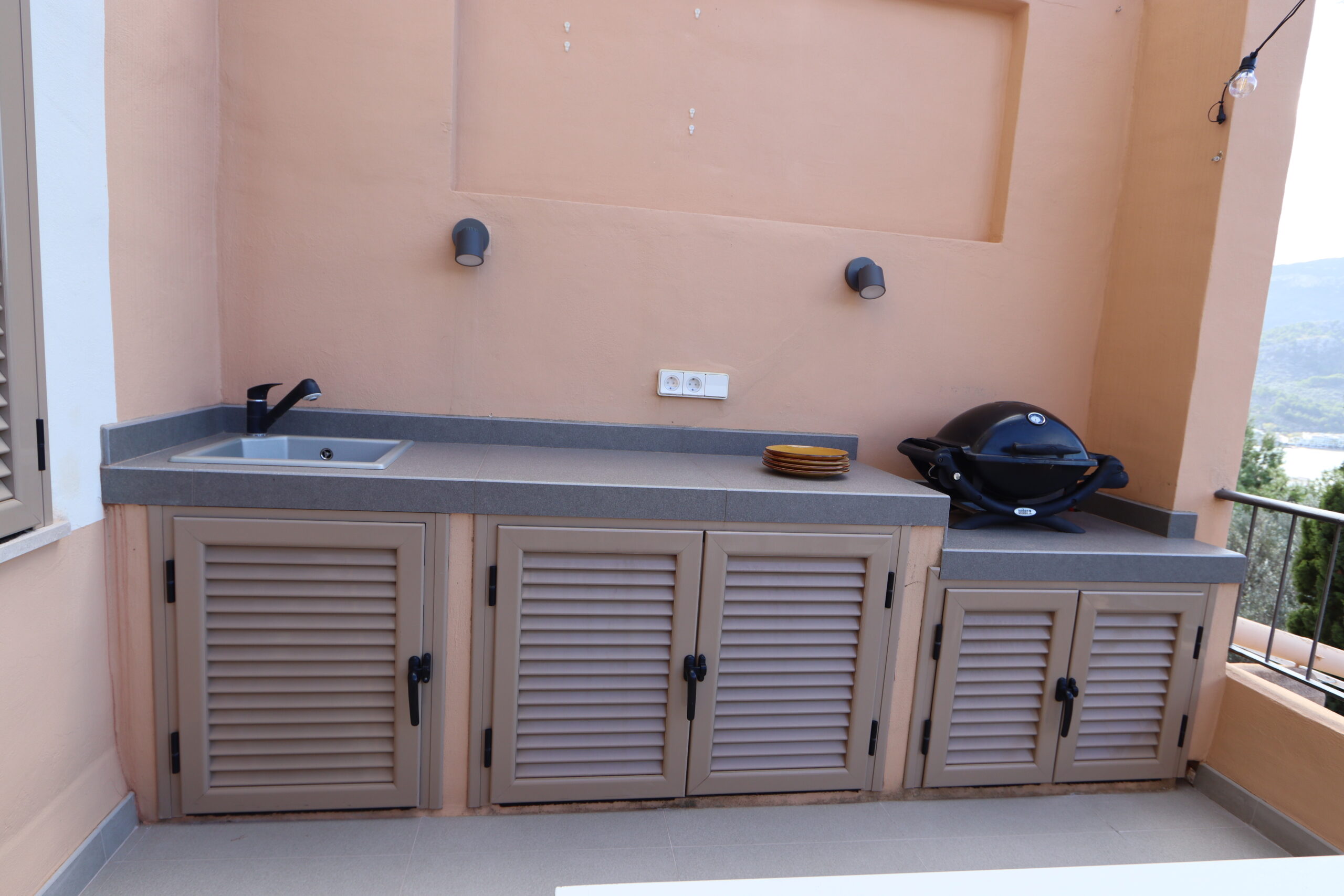 CM-R01.918_Casas_Mallorca_Tramuntana_Apartment_Puerto_de_Sóller_Kitchen_out