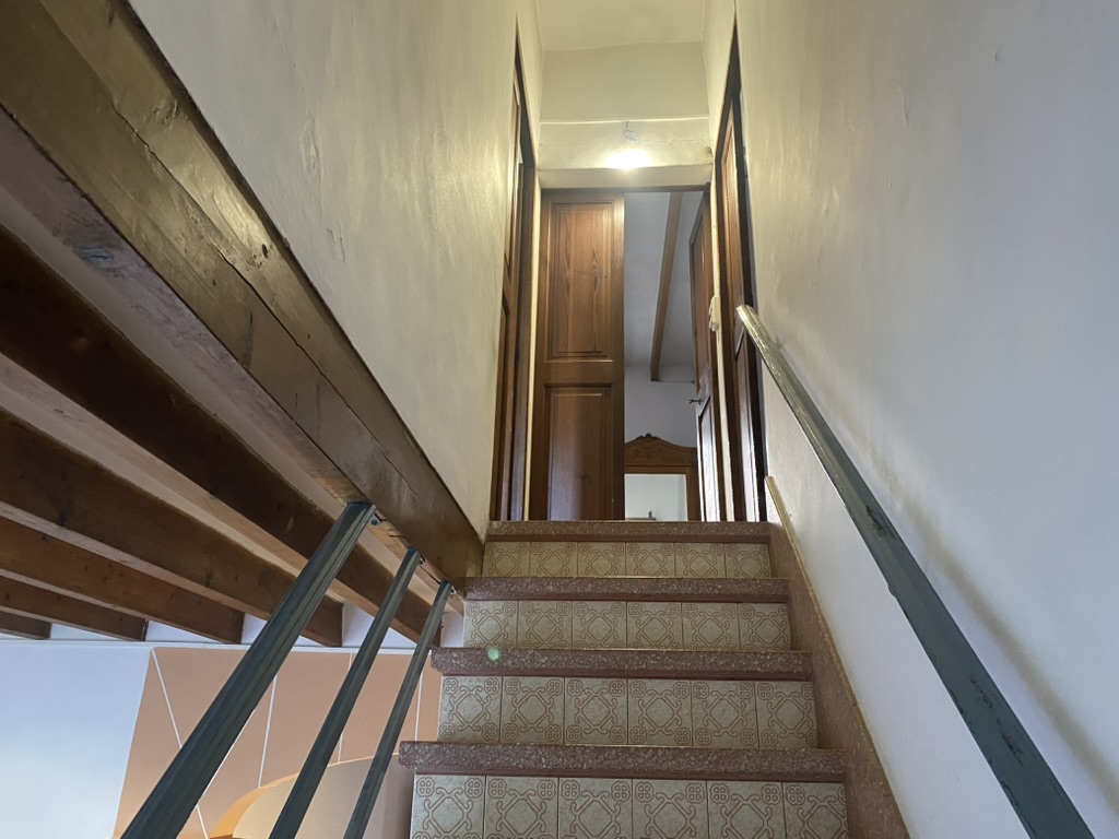 CM-S01.918_Casas_Mallorca_Tramuntana_Soller_Townhouse_staircase (2)