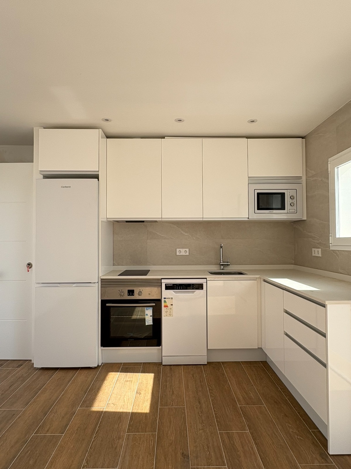 CM-S01.928_Casas_Mallorca_Tramuntana_Puerto_Sóller_Wohnung_am_Stadtrand_Küche