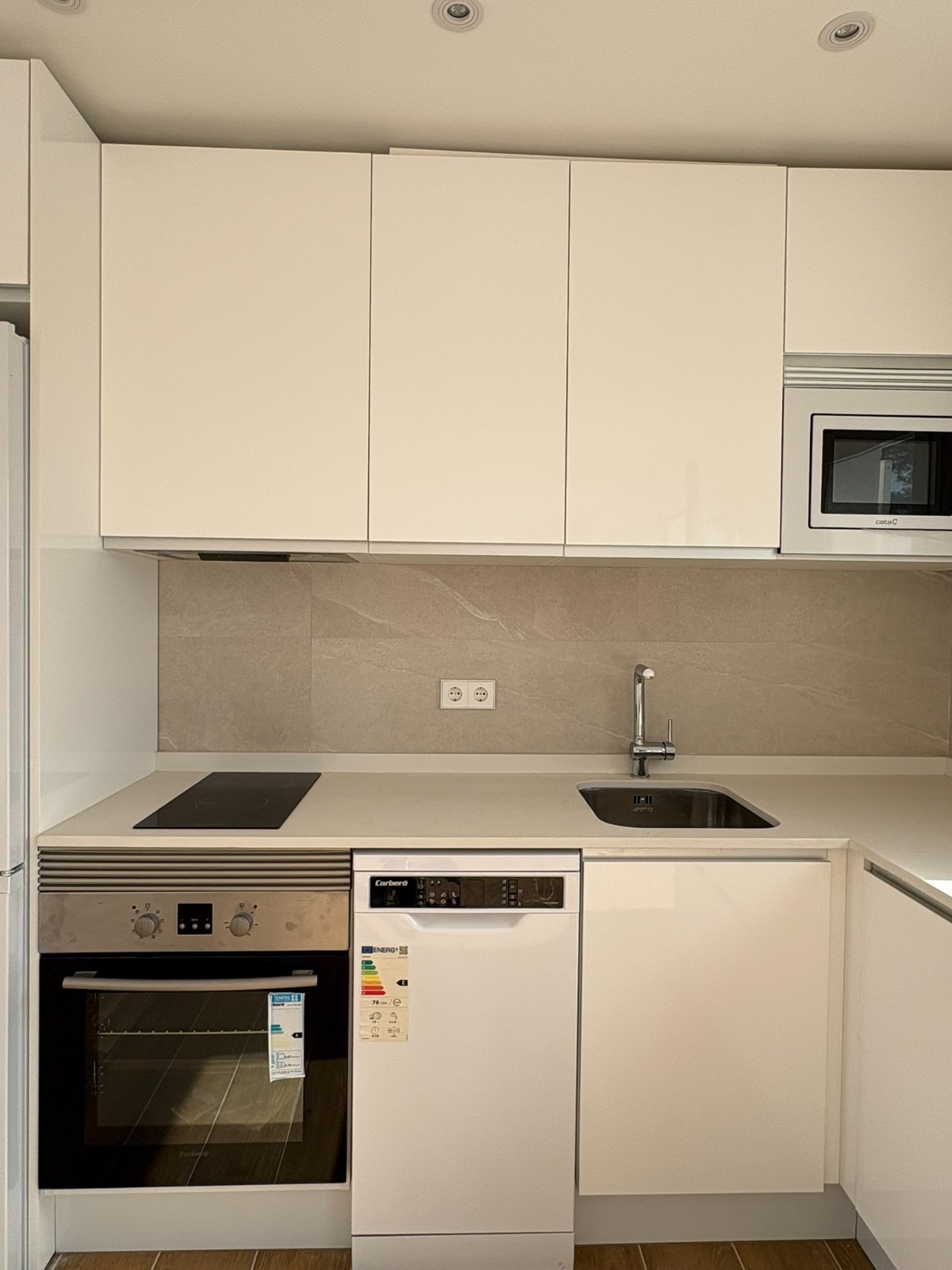 CM-S01.928_Casas_Mallorca_Tramuntana_Puerto_Sóller_Wohnung_am_Stadtrand_Küche_1