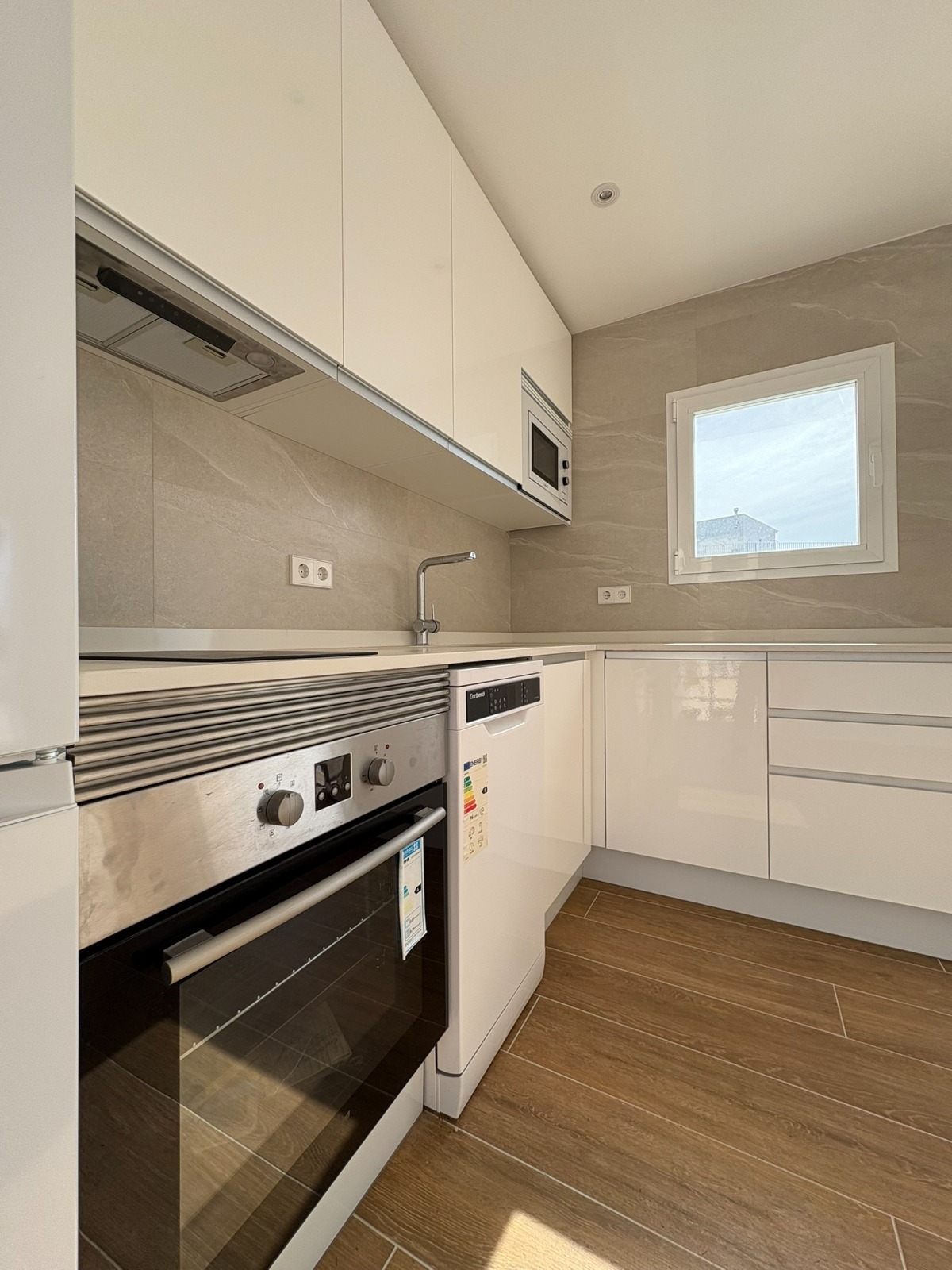CM-S01.928_Casas_Mallorca_Tramuntana_Puerto_Sóller_Wohnung_am_Stadtrand_Küche_2