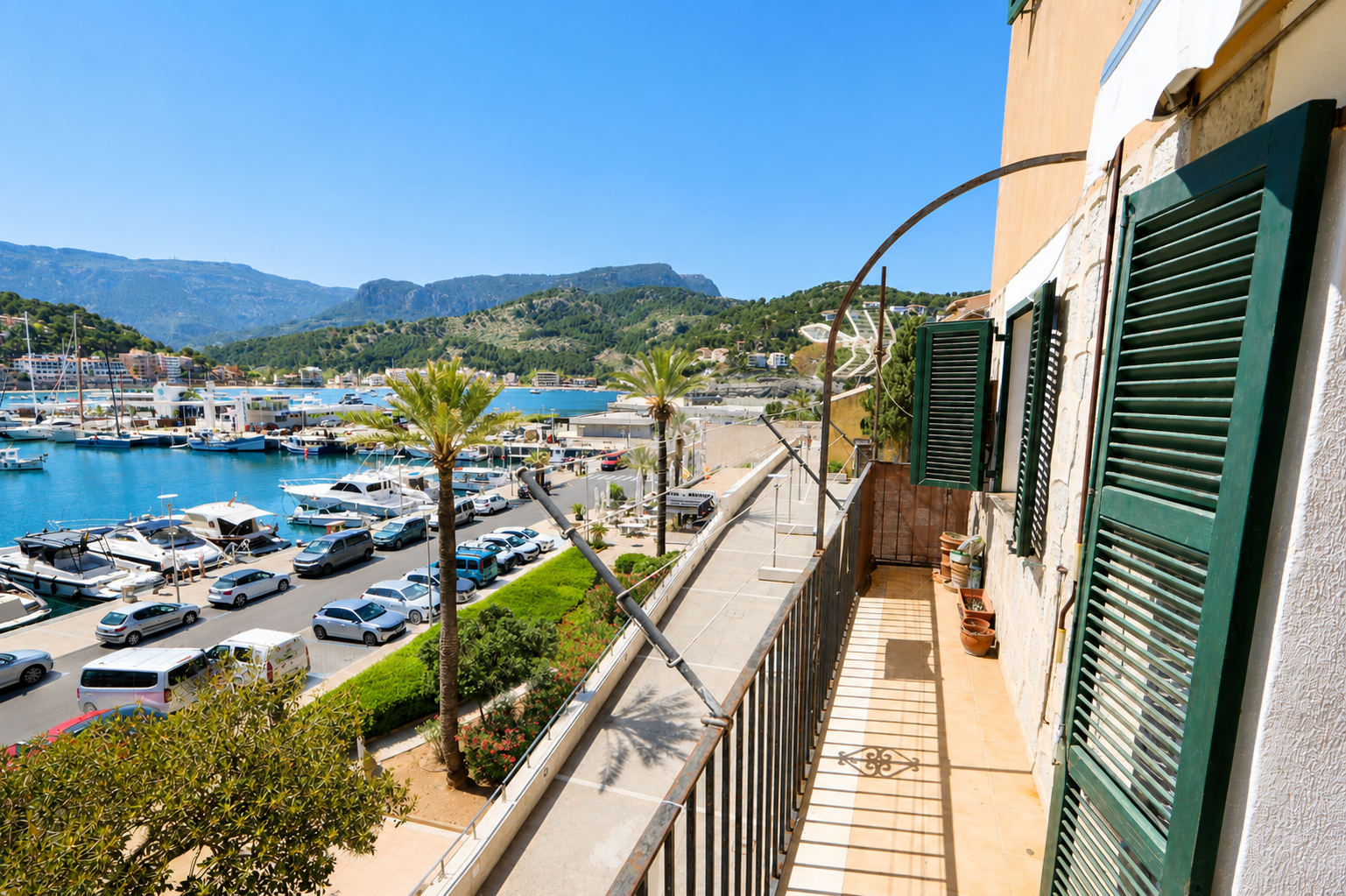 CM-S01.930_Casas_Mallorca_Tramuntana_Puerto_Sóller_Wohnung_Balkon